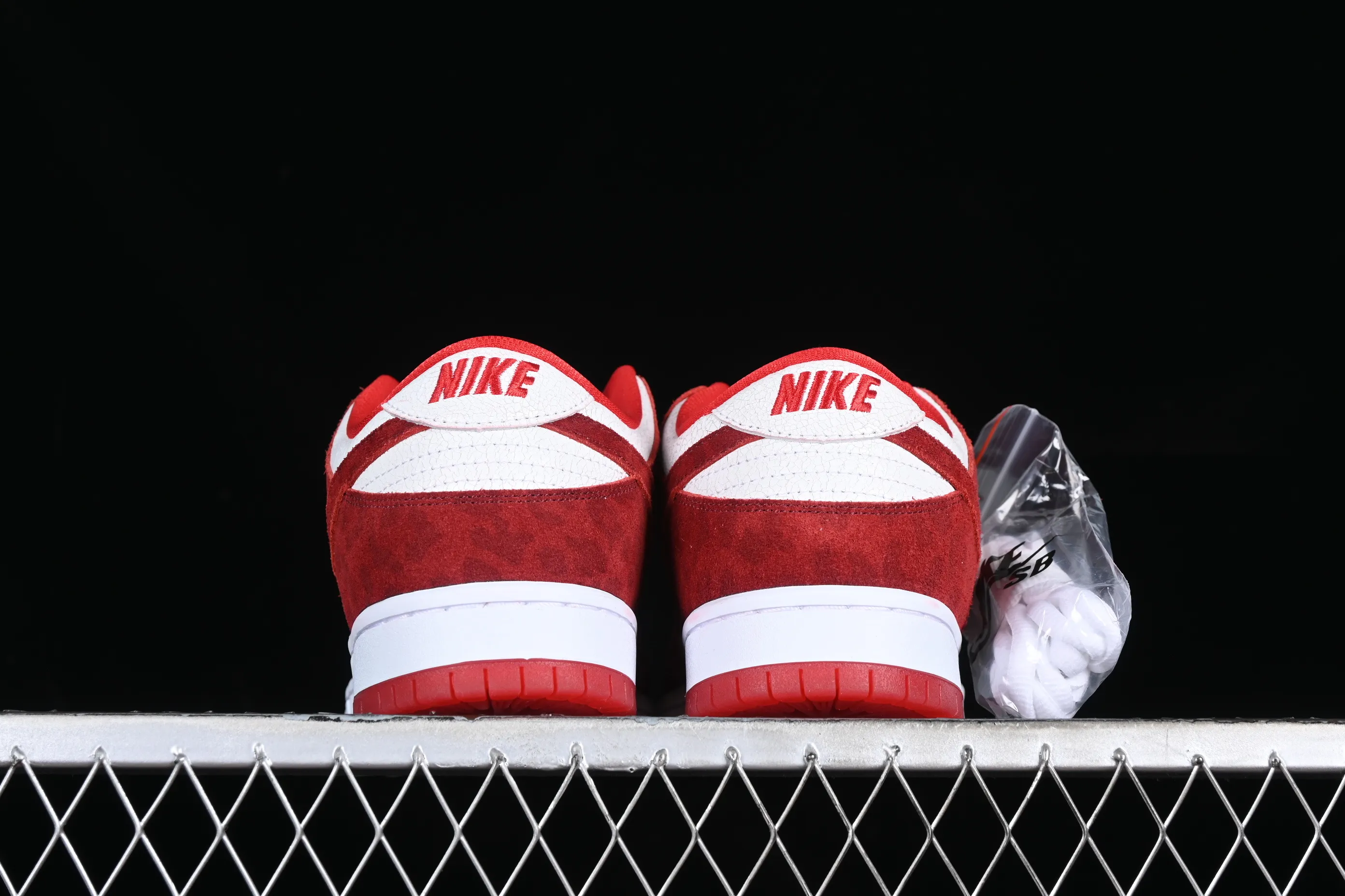 All categories Nk SB Dunk series Nk SB Dunk Low low-top sneakers Nk SB Dunk Low Prm SB smashed backboard fashion casual sneakers 313170-662
